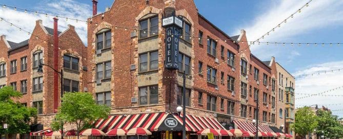 Lunchtime Botox & Facials for Oak Park Working Moms